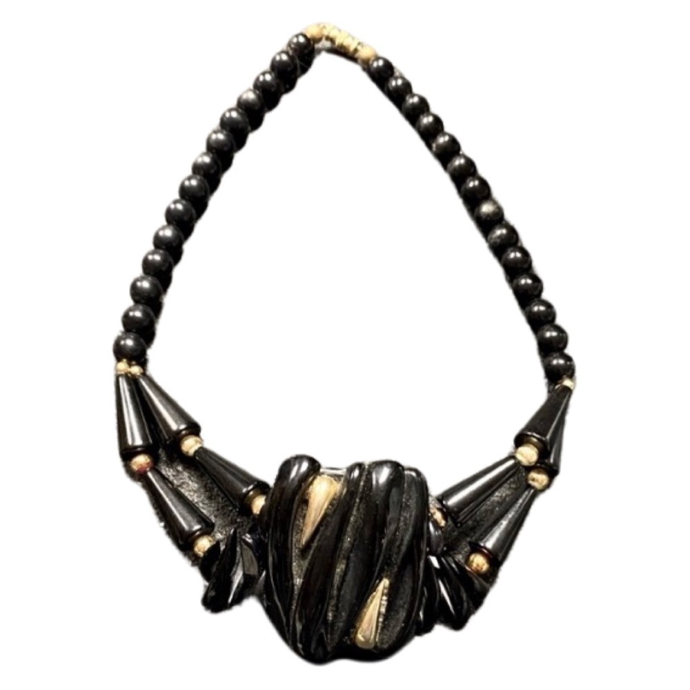 𝅺80s plastic and gold necklace. Statement piece